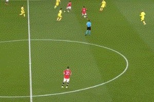 开云网页-【欧冠】C罗补时5分钟绝杀！曼联2比1逆转黄潜