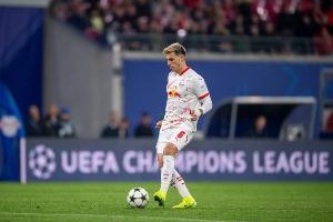 记者：那不勒斯租借埃尔马斯交易完成，选择买断费1650万欧