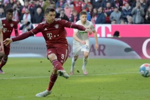 开云下载-低损耗赢球，拜仁还试出了打黄潜的最佳边路组合？