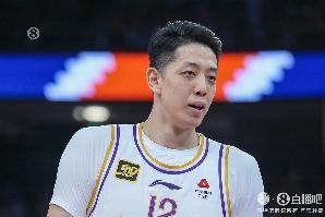 表现一般！沈梓捷5投2中&amp;罚球4中4 得到8分5板4助2帽6失误