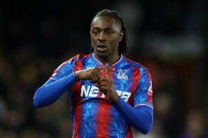 记者：热刺重启埃泽转会谈判，水晶宫坚持要价6800万英镑