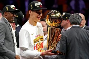 开云官方-破防！林书豪自曝NBA生涯真相，放弃700万+场均20+，依然被拒