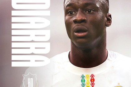 官方：桑德兰签下斯特拉斯堡中场迪亚拉，据悉转会费3500万欧