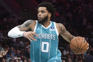 黄蜂队迈尔斯·布里奇斯或成雄鹿交易目标，力图挽救字母哥时代