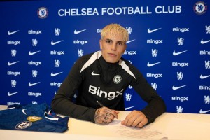 官方：切尔西签下曼联前锋加纳乔；据悉转会费4000万镑