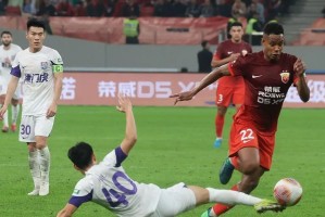 开云-天津赛后众生相：申花球迷道歉，成都球迷捐款，乌合之众集体出动